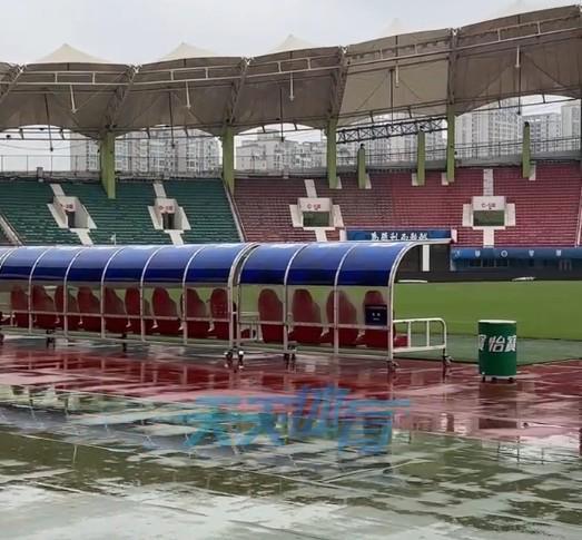 开云下载-天天体育：河南队对阵北京国安赛前训练取消，发布会照常进行