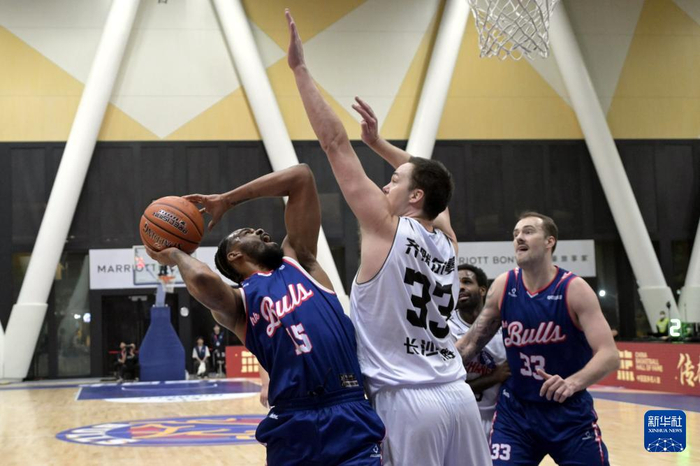 NBL：香港金牛胜湖南长沙勇胜|香港金牛队|全国男子篮球联赛|男子篮球联赛|启德体艺馆|新华社_新浪体育_新浪新闻